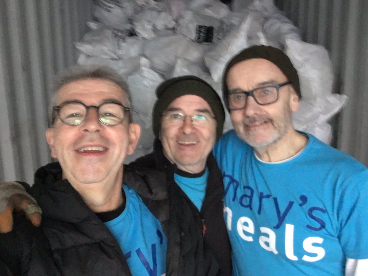 scruffduff19's tweet photo. Container filled with backpacks 🎒 is off to Malawi. Thanks again to the many schools I have visited. Your gifts of love are on their way 💞🏴󠁧󠁢󠁳󠁣󠁴󠁿🇲🇼#@MarysMeals @JordanhillSch https://t.co/YTt2vNxcmn