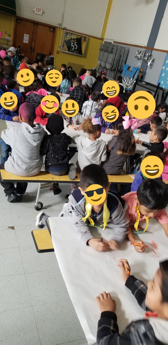 AstridM0805's tweet photo. When the power is out, we draw it out, during lunch recess. #teamcasaloma #casalomacomets #poweroutage https://t.co/56NJdoAMU1