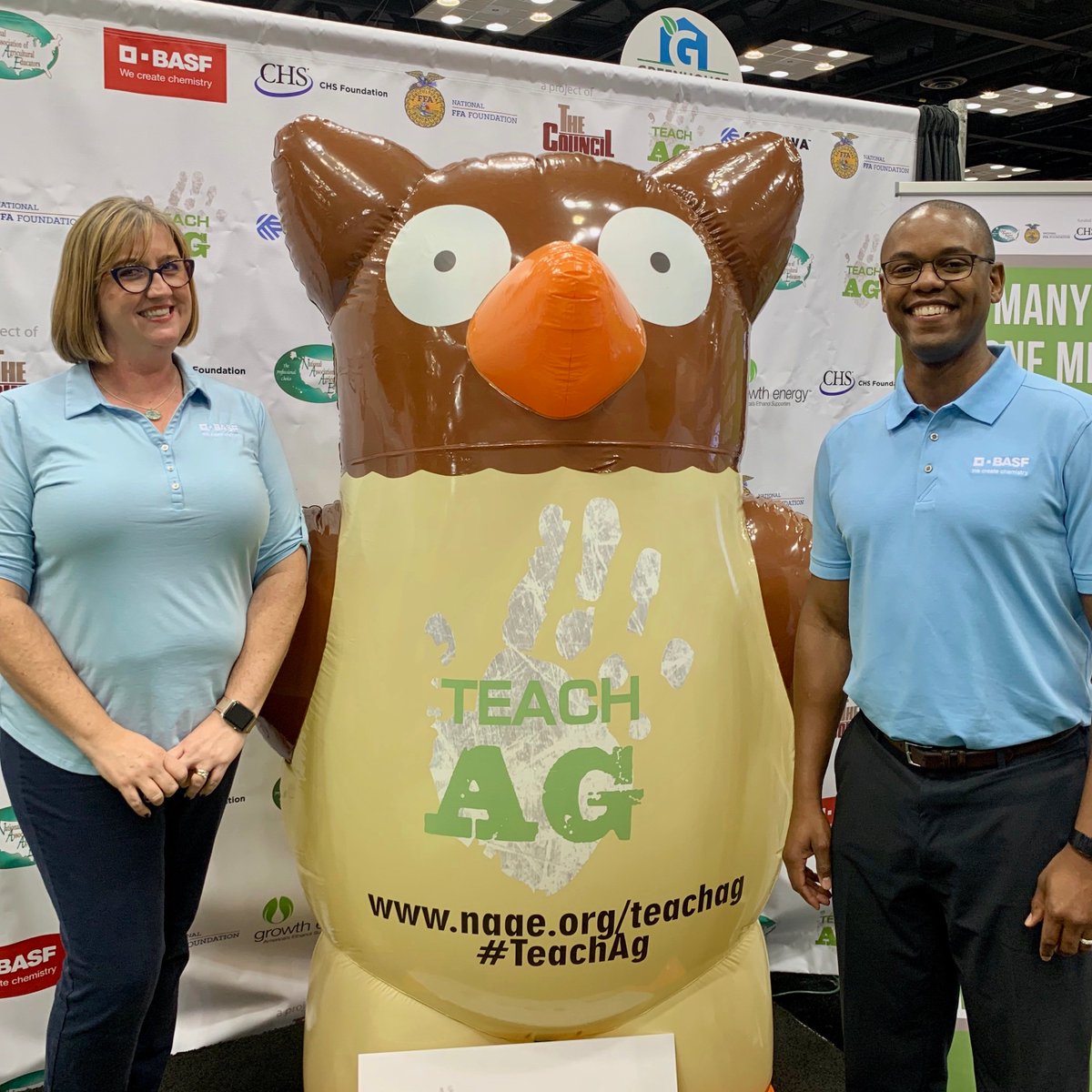 BASFAgProducts's tweet photo. Today was the 2019 teach ag signing event, which occurred at the @NationalFFA Convention. Students were recognized for their intent to teach ag and pursue a degree in agriculture education. We’re proud to be a part of this day, honoring future ag teachers. #FFA19 https://t.co/JEKQsKRQzk