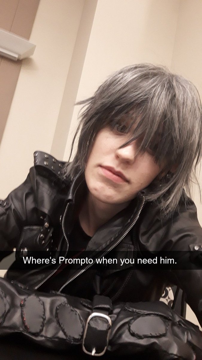 Dreamerz_Muse's tweet image. #cosplayoncampus #noctisluciscaelum  #onemoreclass 😜