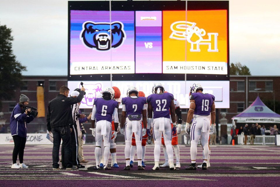 LaticiaD's tweet photo. #GameCaptains 10/26/2019 #UCA vs #SamHou (more Photos) #32
#NCAA
#CollegeGameDay https://t.co/BTigLUokv0