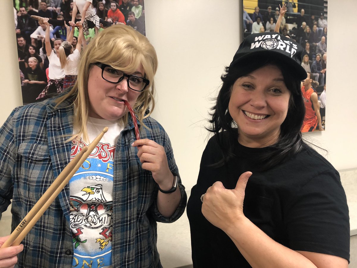 BovaCaryn's tweet photo. Party On! Happy Halloween from Student Services! @FremdActivities https://t.co/NjFejOvk6Q