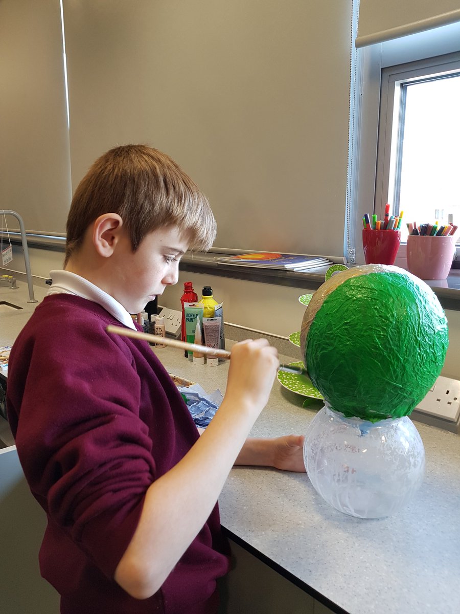 AlloaAsdan's tweet photo. Jelly fish are making an appearance once again in the ASDAN classroom.
Josh and Lewis working hard and using their creativity.
They are looking fantastic so far 😎 https://t.co/5KPv9kIHpz