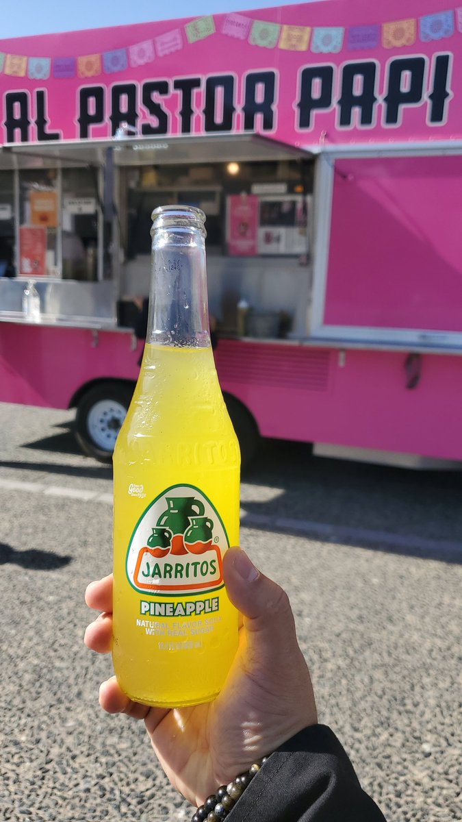 8ternellrn's tweet photo. Anytime @AlPastorPapi415 is my hood, I'm copping me some Al Pastor anything w/ a Jarritos of course! #alpastor #tacos #burritos #sfweekly #sfeats #food #foodie #lunchtime https://t.co/feHplp2j7k