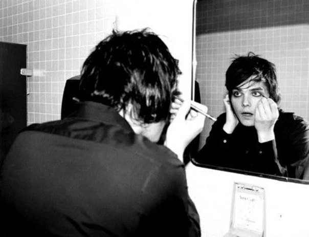 ihemmingslove's tweet image. Me: I'm done with my emo phase
My Chemical Romance: *reunites*
Me:

#mychemicalromance