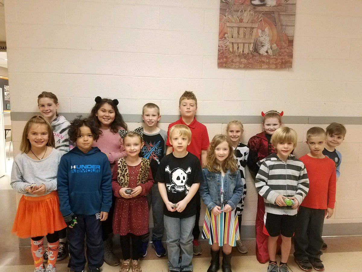 BSES_Eagles's tweet photo. Our October #BSESsoar winners! 🎃 🦅 https://t.co/ARxldK5P6K