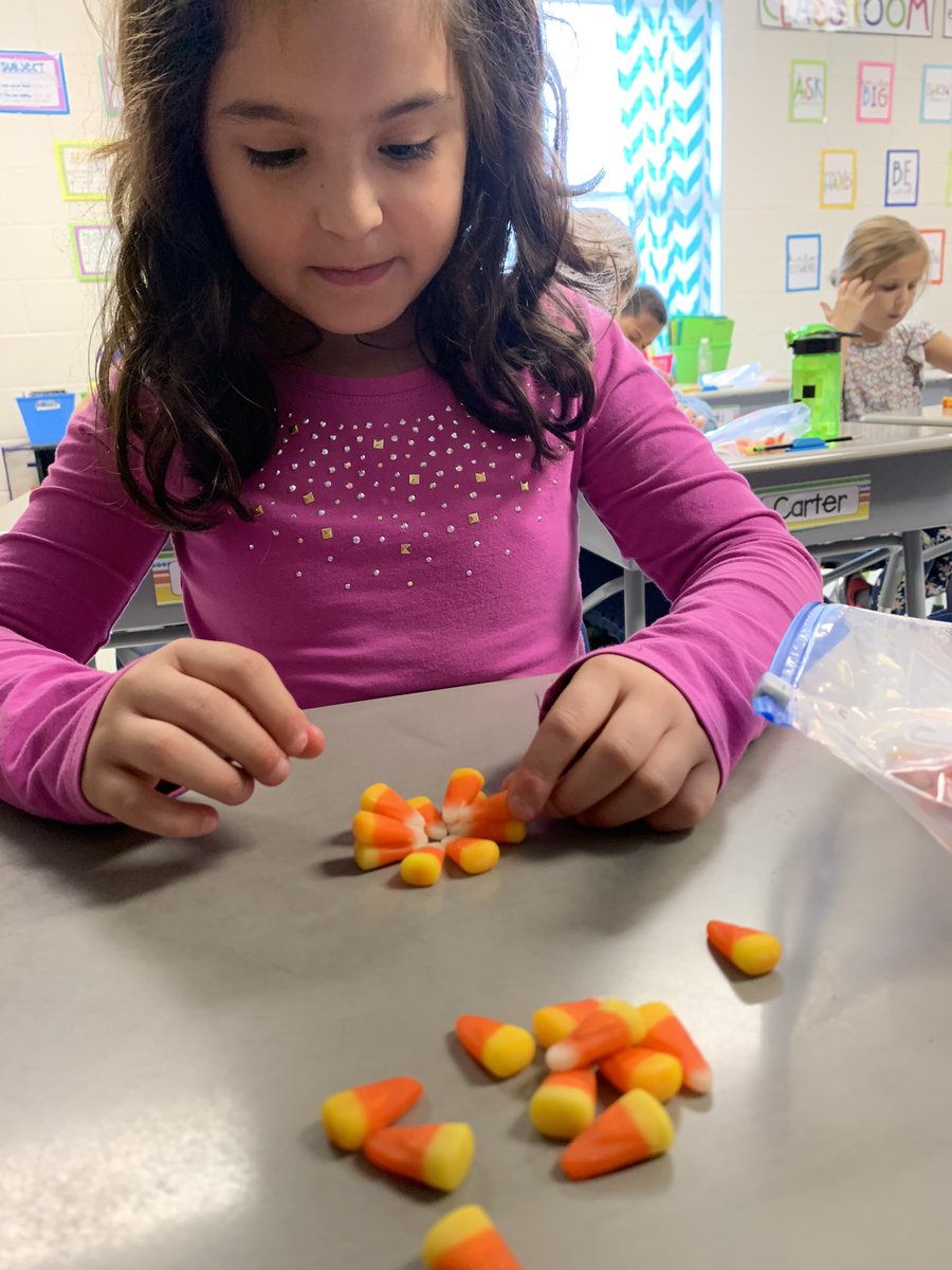 Amyhpace's tweet photo. Candy corn STEM challenge! @TweetDCS_OES https://t.co/xx8EpoGIsi
