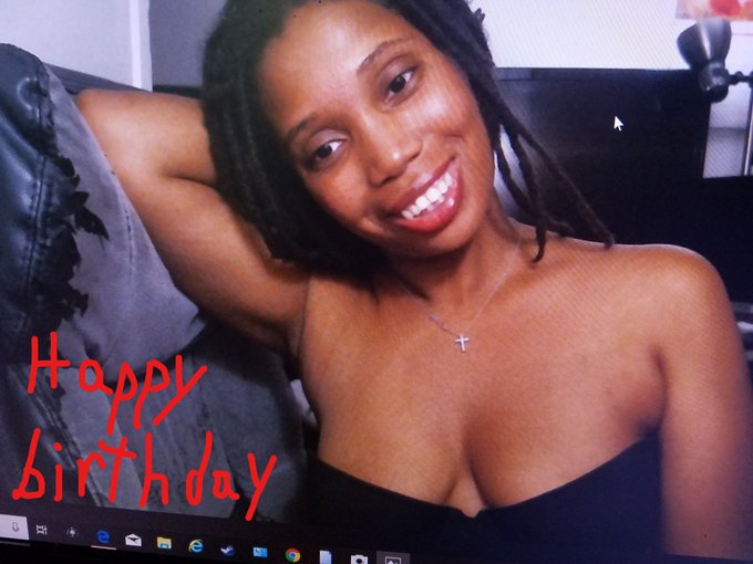 Happy birthday to me 😘😘 https://t.co/pw4781pAeV