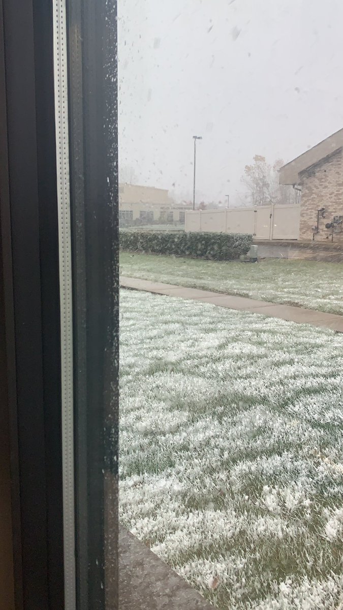 JulesForTheBlue's tweet image. Merry Halloween? #MidwestProblems #MakeItStop