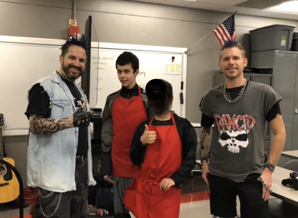 fpcscmckeon's tweet photo. We had a great Halloween in room 235!! https://t.co/6uLrq7sJ23