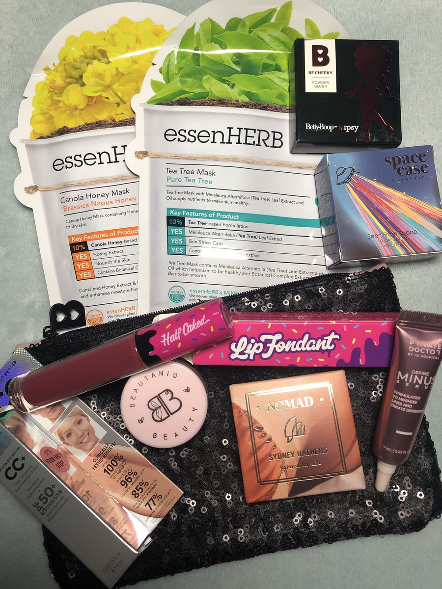 swatchmelilmami's tweet photo. My October @IPSY #glambag came jam packed with goodies!🤗Brands included: Ipsy x Betty Boop, Half Caked, Space Case, @NomadCosmetics @Itcosmetics @essenherb @beautaniqbeauty &amp; Private Doctor.👉🏽Swipe to see the beautiful color products opened up!😍 #makeup #highlight #cosmetics https://t.co/OOgeHVYmbU