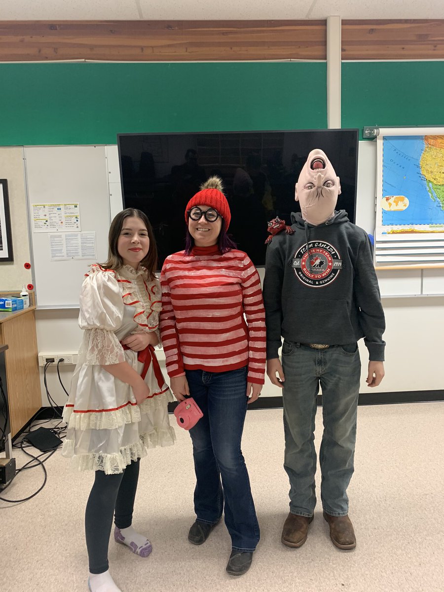 ngpsscs's tweet photo. A little Halloween spirit at SCS! #halloweencostume https://t.co/a8HhP8dqc2