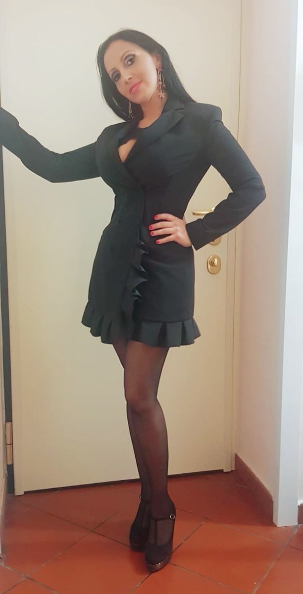 sisteract2's tweet photo. Buona serata a tutti!!! 😘 https://t.co/fMBcylFxqN