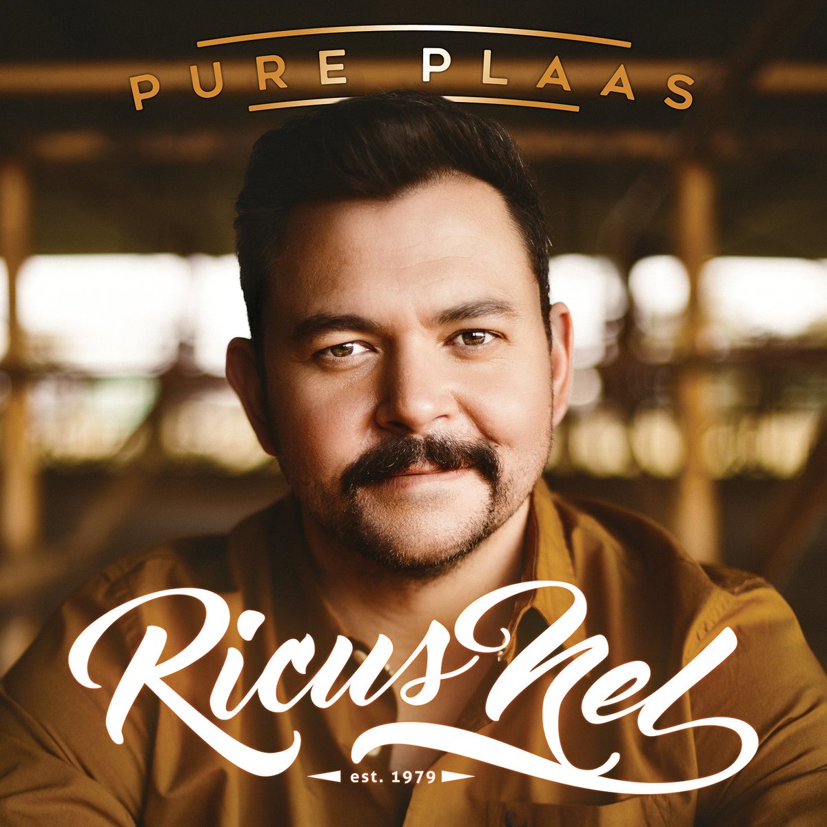 SelectMusiek's tweet photo. Wat is jou gunsteling liedjie op @RicusNel1 se album #PurePlaas? Luister hier ๐ https://t.co/TCrTjIqavo
#PurePlaas is beskikbaar by @Musica_Official ๐ https://t.co/iVcvzTECPn
