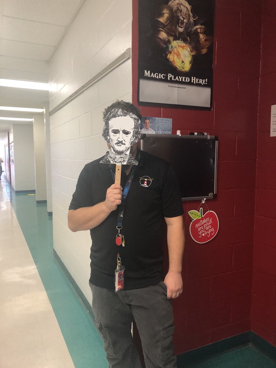 inTECHgr8's tweet photo. 🎃Fantastic morning visiting @SouthSeminole21 and @CudneyPresents teaching imagery in “The Tell Tale Heart”. It was awesome! Thanks for sharing your class with us. #blendedlearning #SCPSCLMs #SCPSBlends https://t.co/qzbQBFZ5Q2