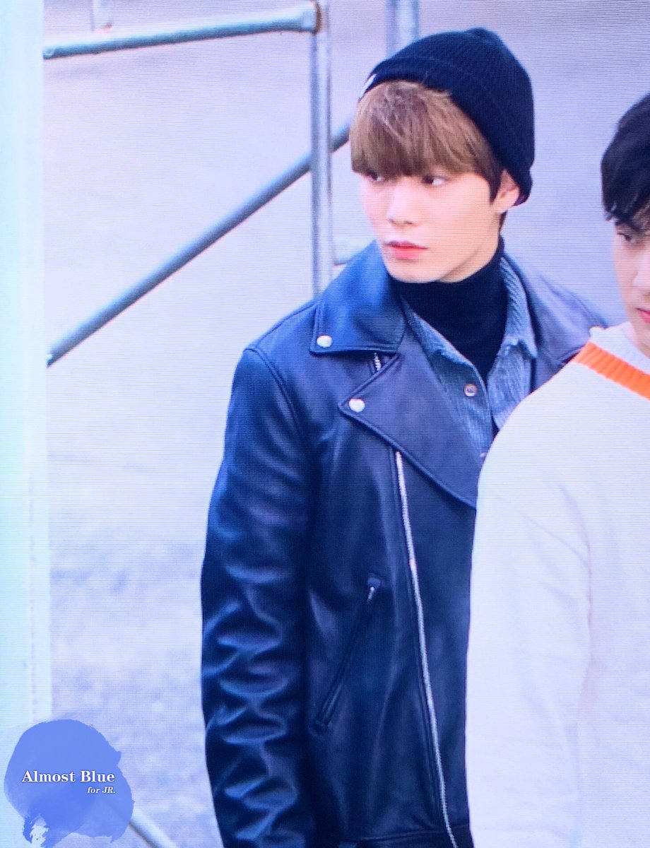 AlmostblueJR's tweet photo. 191101 뮤직뱅크출근 프리뷰

#JR #김종현 #NUEST #뉴이스트 https://t.co/1tjH9OnRpR