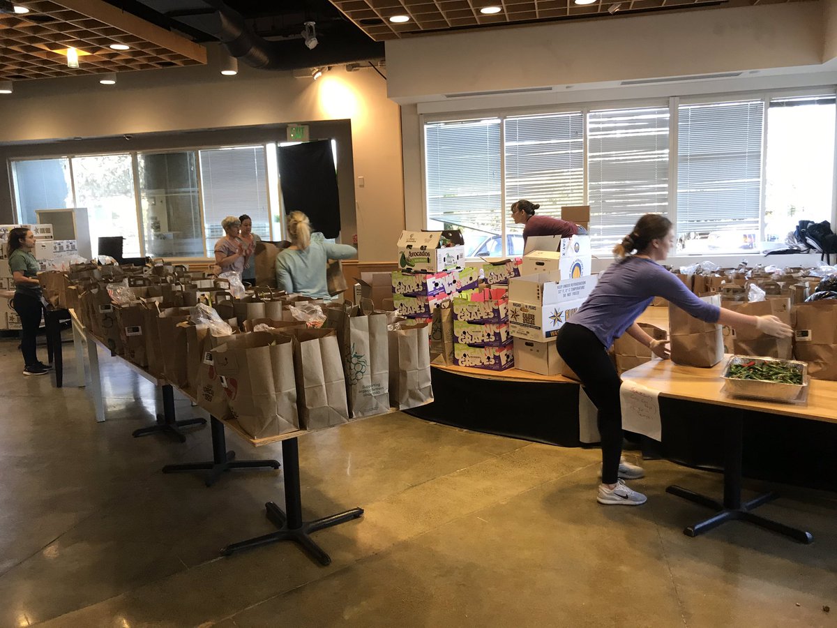 SoCoFamilyMeal's tweet photo. Day 7 at #SonomaFamilyMeal - we prepared and packaged food for over 1,000 local families, evacuees and responders! #KincadeFire #foodislove #inservicetoothers #foodheals https://t.co/wxcVmyHxOd