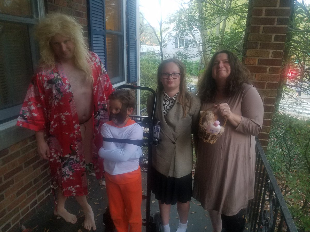 GoMaryO's tweet photo. It puts the lotion in the basket.#halloween2019 #HappyHalloween https://t.co/1vya1ozgJL