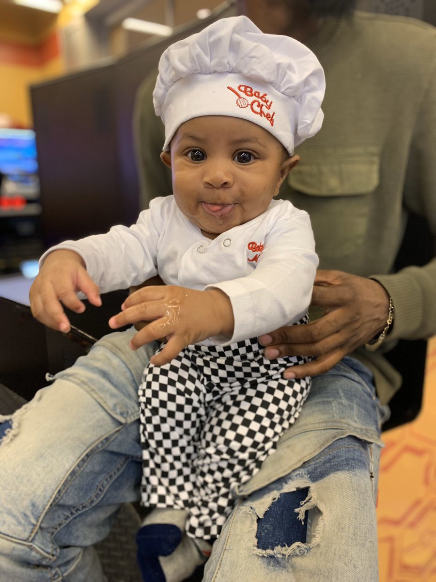 aMarieeeeee's tweet photo. #HappyHalloween from Baby Chef 👨‍🍳 🎃 https://t.co/yeuh3G2NeB