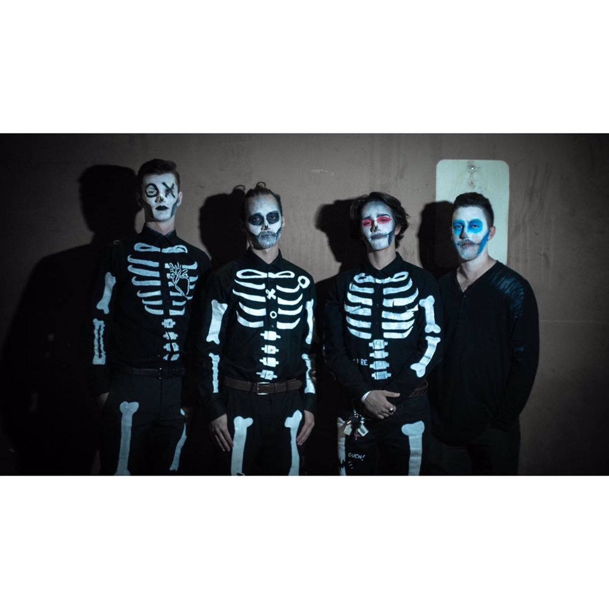 Lunar Hand * 12.14. * Golden Hour 2019 Festival 

🎃 bit.ly/GoldenHourPomo…

<a href="/lunarhandband/">Lunar Hand</a> #lunarhand #happyhalloween #halloween #costumes #pomona