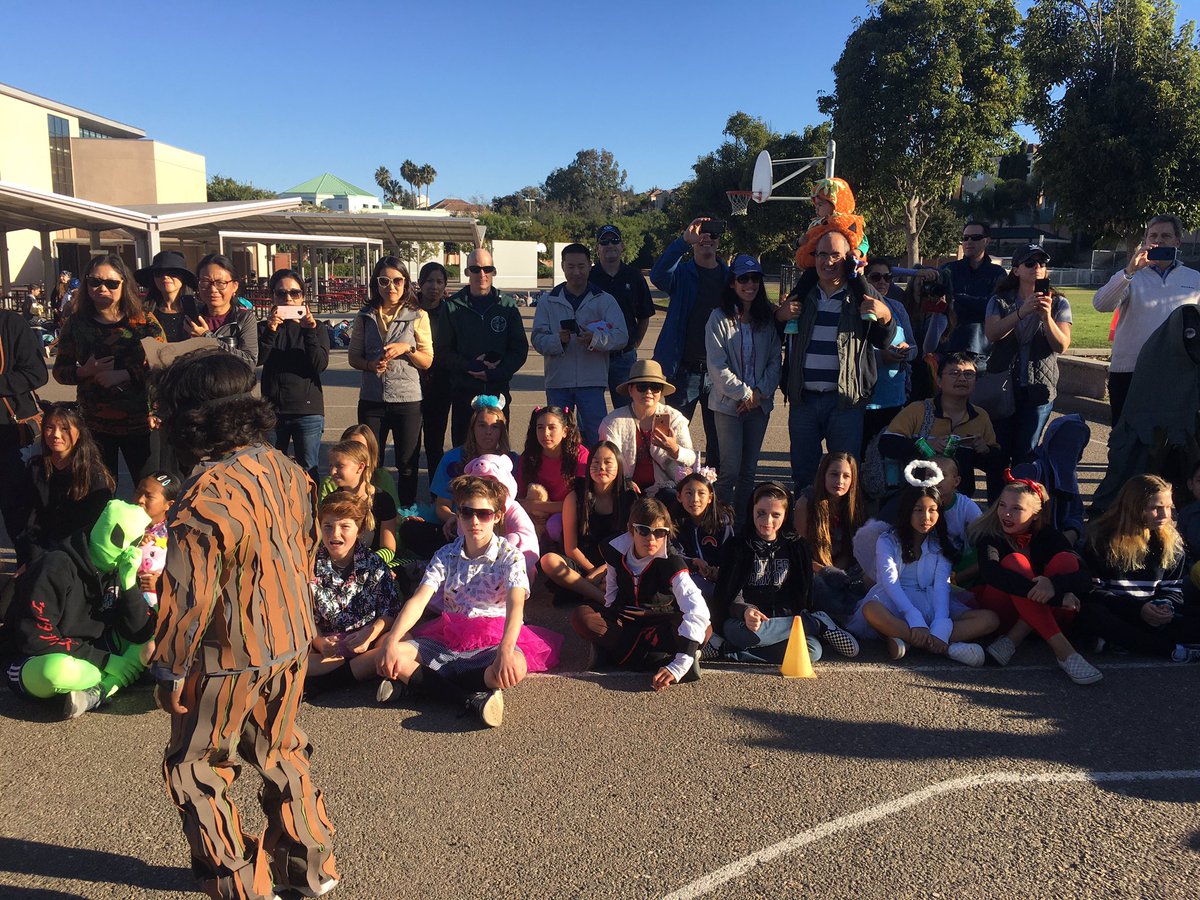 SolanaPacific's tweet image. It was a “Boo”tiful day at Solana Pacific! Have a safe and happy Halloween sandpipers! #sbsdedu #sbsdsp