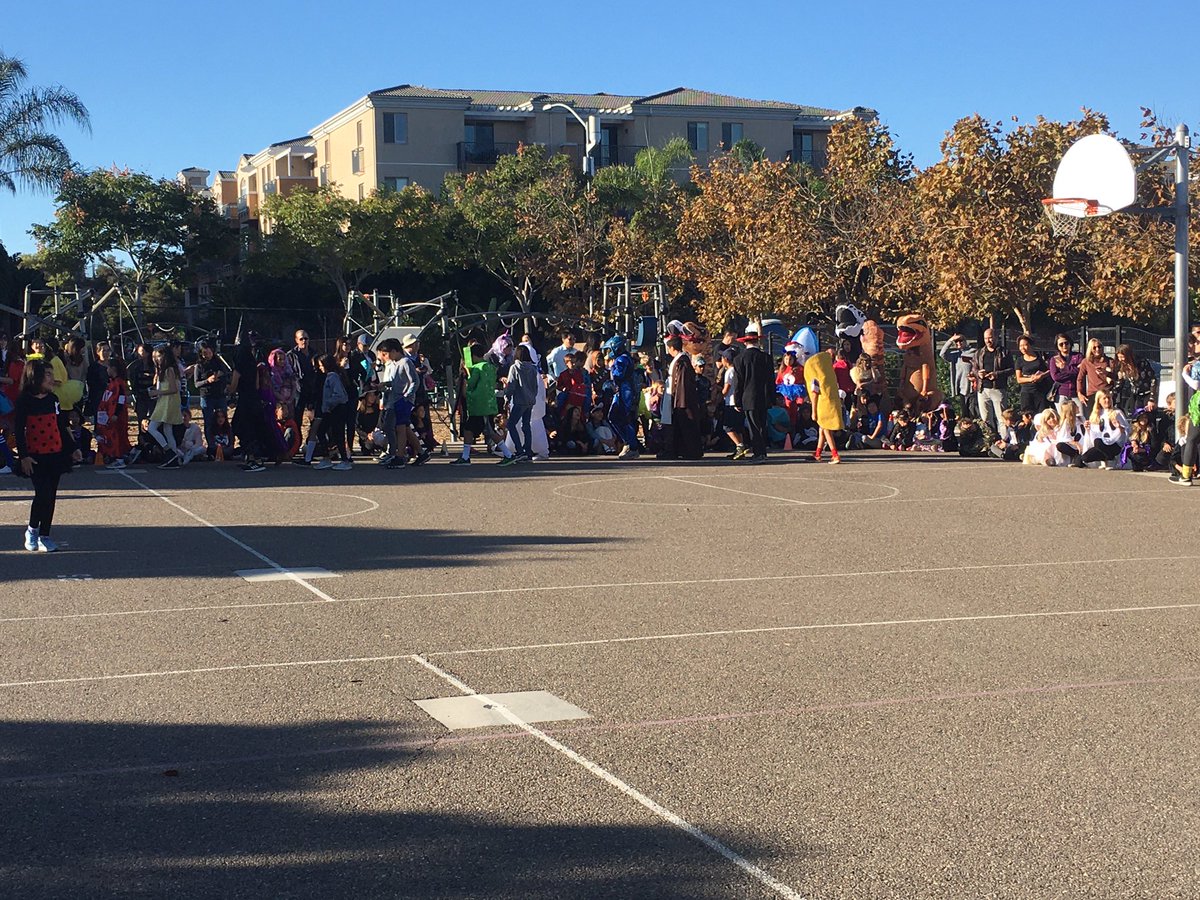 SolanaPacific's tweet image. It was a “Boo”tiful day at Solana Pacific! Have a safe and happy Halloween sandpipers! #sbsdedu #sbsdsp