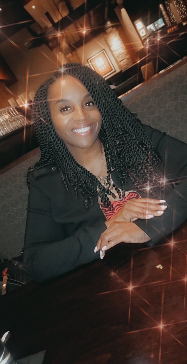 mochaabaybee's tweet image. Celebrating both of our birthdays with my leading lady (my mom)
#OctobersOwn #BirthdayGirls