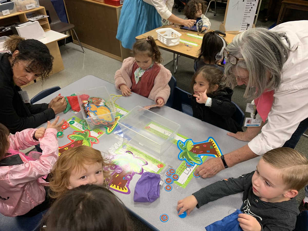 HumbleISD_DWE's tweet photo. The 50th Day of School was super busy in Pre-K today! https://t.co/BxI6JgIaT3