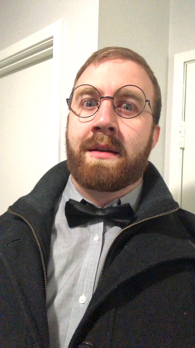 SqueeseGaming's tweet photo. @McElroyFamily couldn’t decide on a good boy to be this year so I’m going as all three https://t.co/hiKHfTWkyI