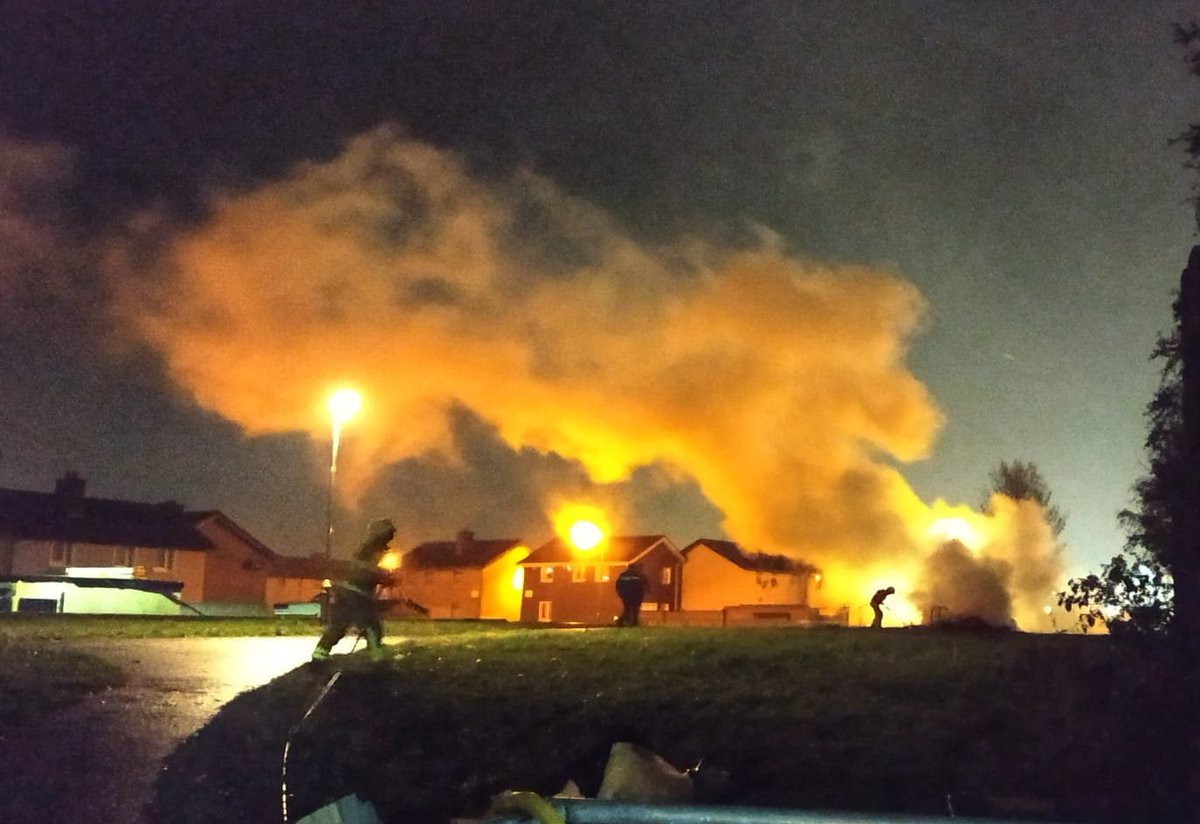 DubFireBrigade's tweet photo. Our crews extinguishing a bonfire in #Ballymun tonight. Smoke driven by the wind can cause a hazard to nearby residents #Dublin #fire #DFBLive #Halloween #halloween2019 https://t.co/rrHcdDikqE