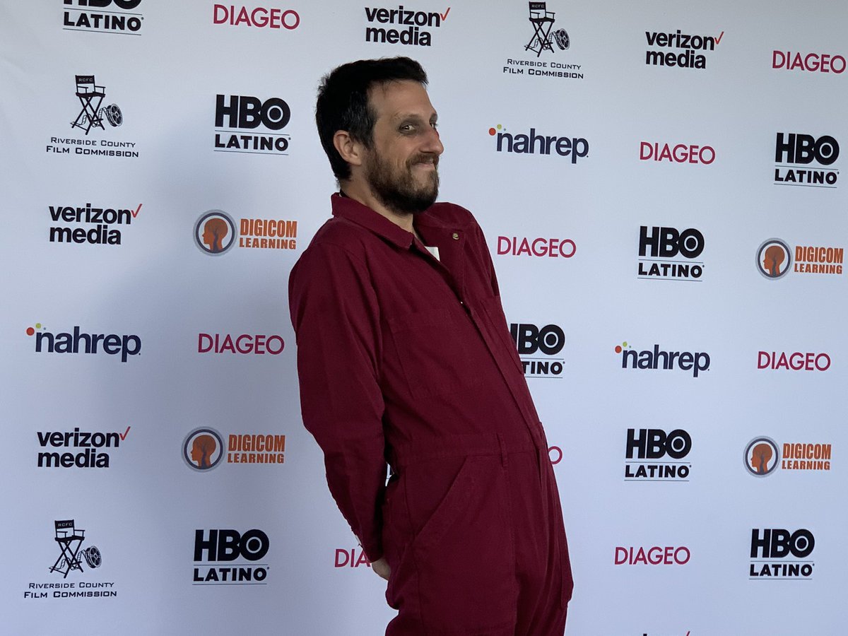 PipeMovie's tweet photo. Opening night of @OFFICIALLATINO and @Brosismovies couldn’t make it, but his tether did. https://t.co/EvnokErYeo