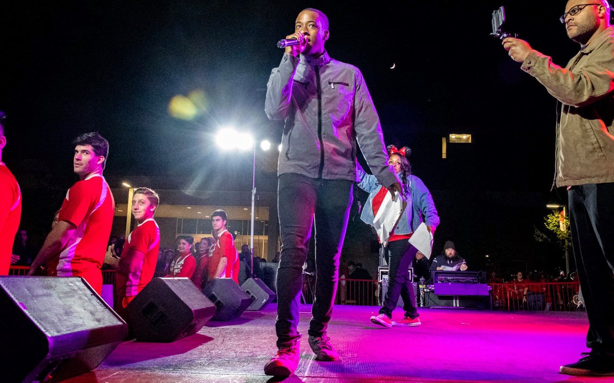 LAcadienUL's tweet photo. Check out some of our photos from the annual Yell Like Hell held on the UL Lafayette Student Union porch!! Share with us in the comments your memories from previous years! #YellLikeHell #GeauxCajuns #cULture #lacadien #ULLafayette https://t.co/UCa70cUXo4