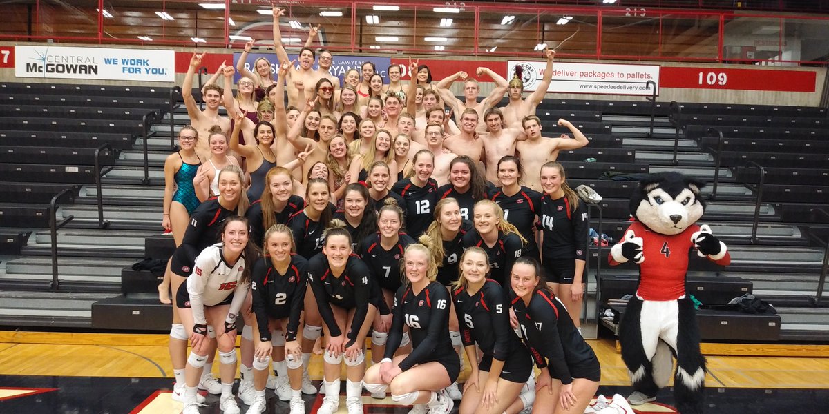 SCSU_SWIMDIVE's tweet photo. Huskies swim and dive get a pic with the victors!!  Awesome night supporting the vb team. Great win! https://t.co/g14Z6EcXmi