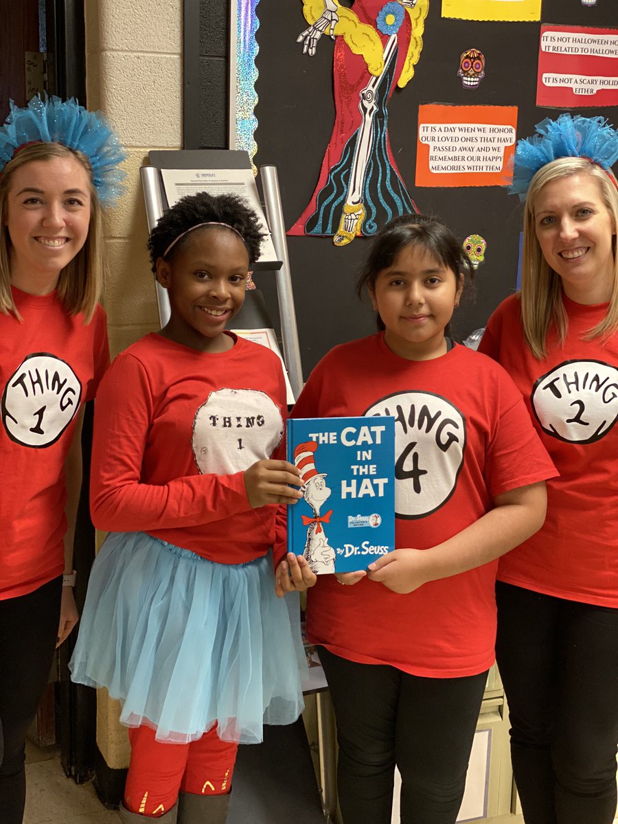 sherrodriguez82's tweet photo. When we find creative ways to bridge the love of reading and Halloween as well as open doors in each other’s classrooms ❤️ 📚 #CharacterReadsDay https://t.co/gSVy8JEZst