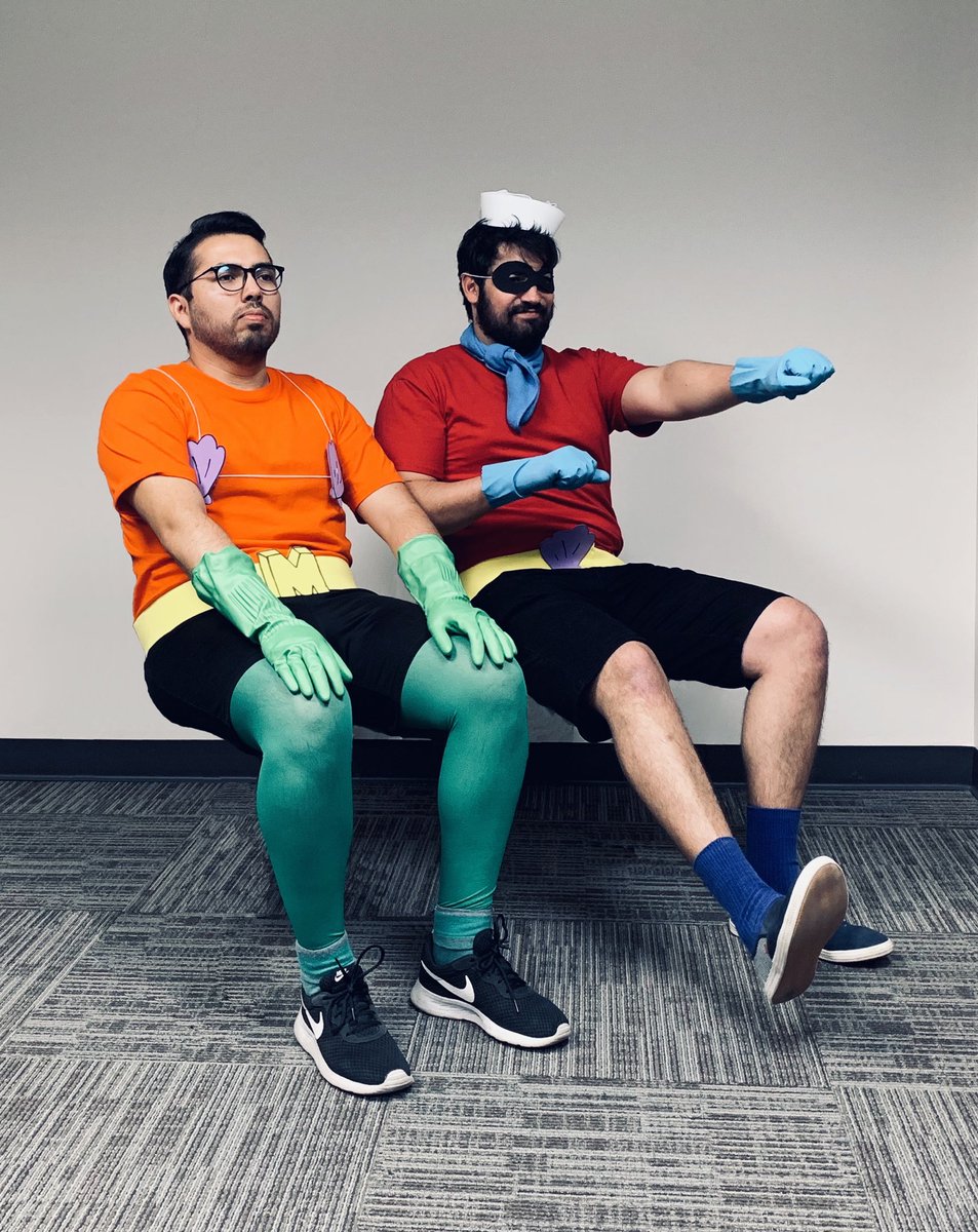 Denle amor a nuestro disfraz de Halloween. Sirenoman y Chico Percebe en su  bote invisible., image size:953x1200