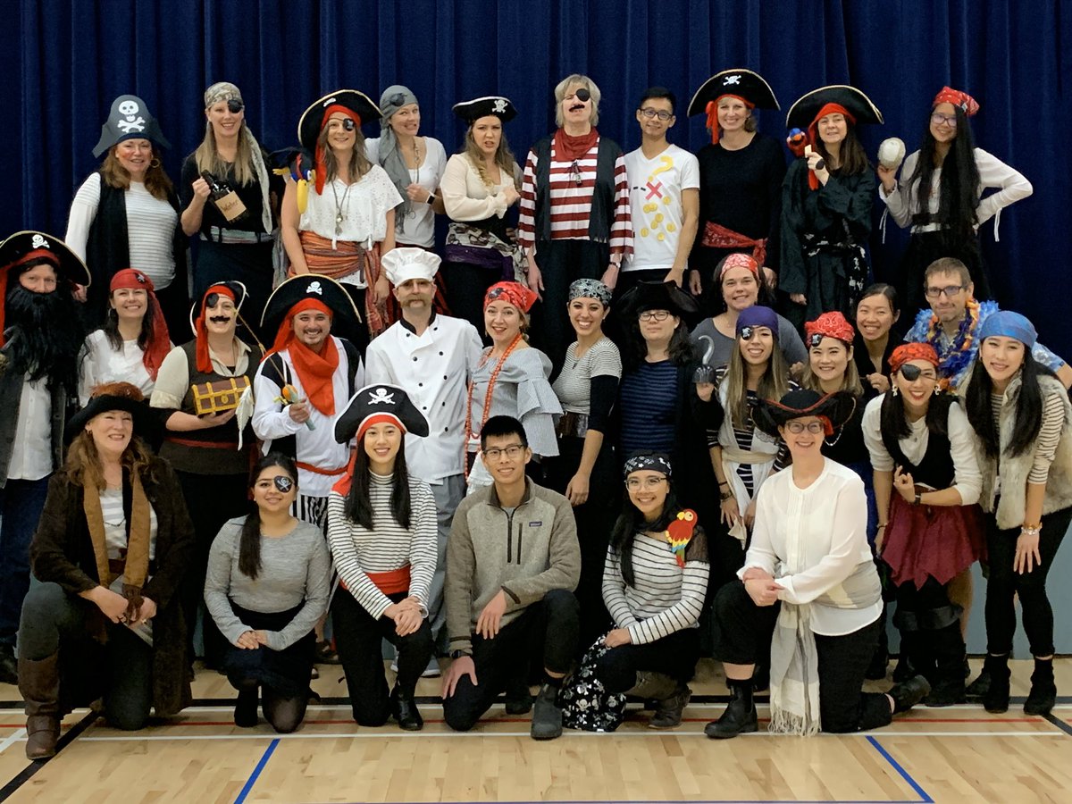 bridgebulldogs's tweet image. Ahoy there me hearties! Happy Halloween from all of us @bridgebulldogs #sd38learn