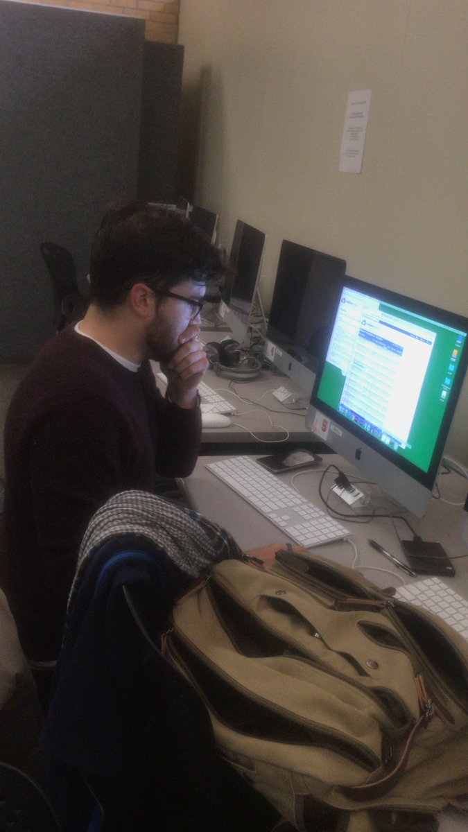 MarshallGreen_'s tweet photo. Our daily reporters are working hard to get their stories done for tonight’s newscast! @Oscarez14 #NTDailyTv https://t.co/hIdcKKqkHn