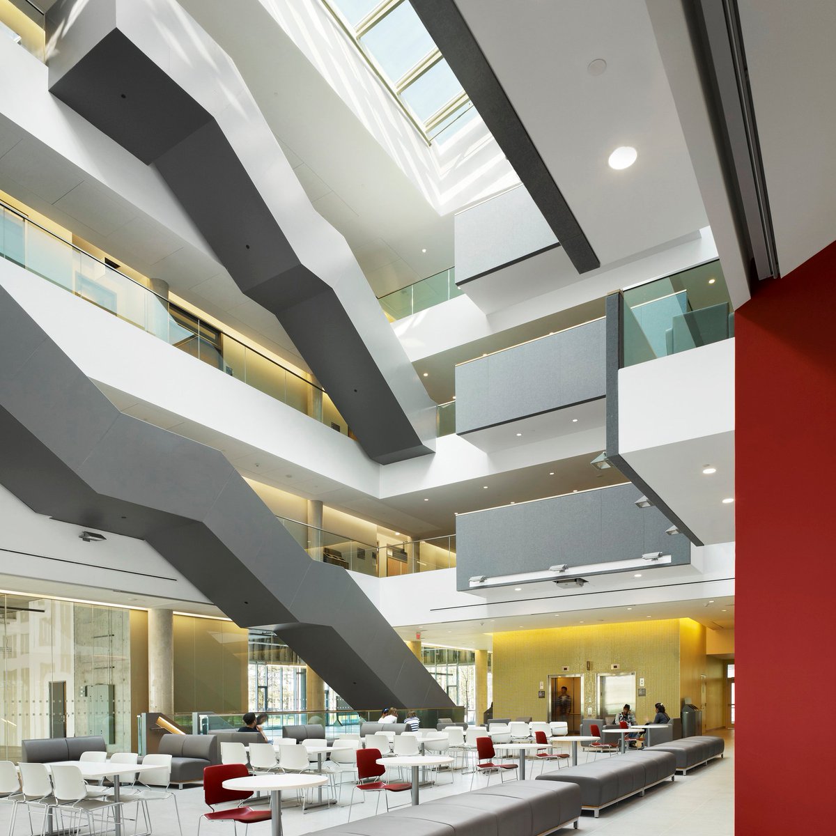 DiamondSchmitt's tweet image. The @UTSC's Instructional Centre was designed to enhance learning and student life. Balconies overlooking the four-storey skylit atrium allow for an environment enabling discussion and interaction between faculty and students. #diamondschmitt #designtotranscend #architect #utsc