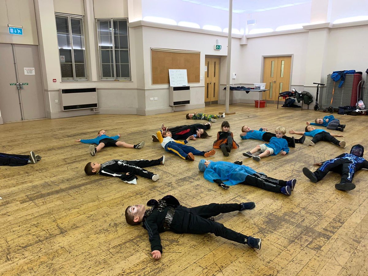 21stHammersmith's tweet photo. What an awesome night across all three sections. Our Beavers had their spook-filled Halloween Party and our Cubs and Scouts joined together for a joint Water Rocket night.. we got absolutely soaked! 🚀 
#SkillsForLife @LDNScouts @West_London_ https://t.co/kOq5TLi3qn