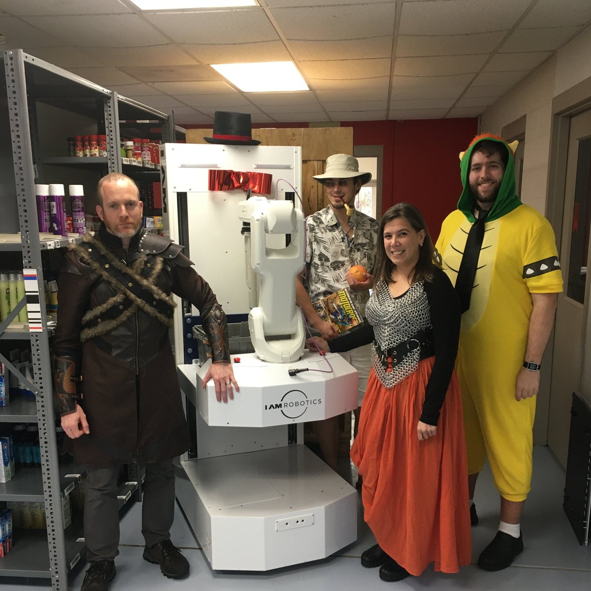 IAMRobotics's tweet photo. Lookin' dapper, Swift! 🎩 #HappyHalloween https://t.co/DrL0E0cQf7