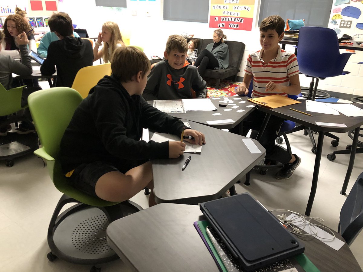 Mrs. Hawk tweet media