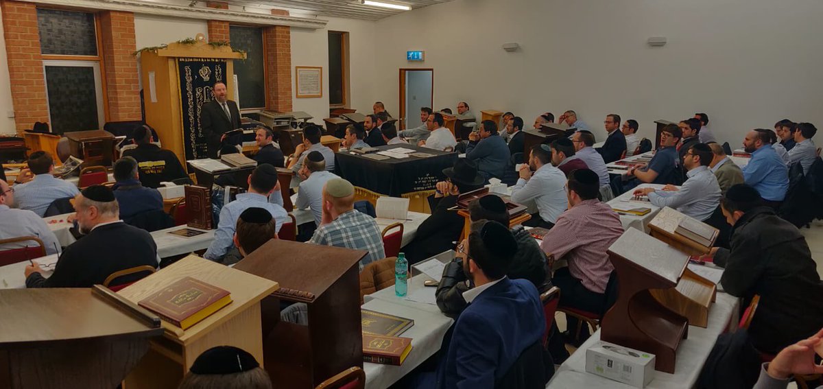 SCP_Learning's tweet photo. Live from Hendon, UK!
Over 80 in attendance at Nishmas Yisrael with Rav Dovid Tugendhaft Shlit”a!
#SCPrevolution https://t.co/jvMSUgDJZk
