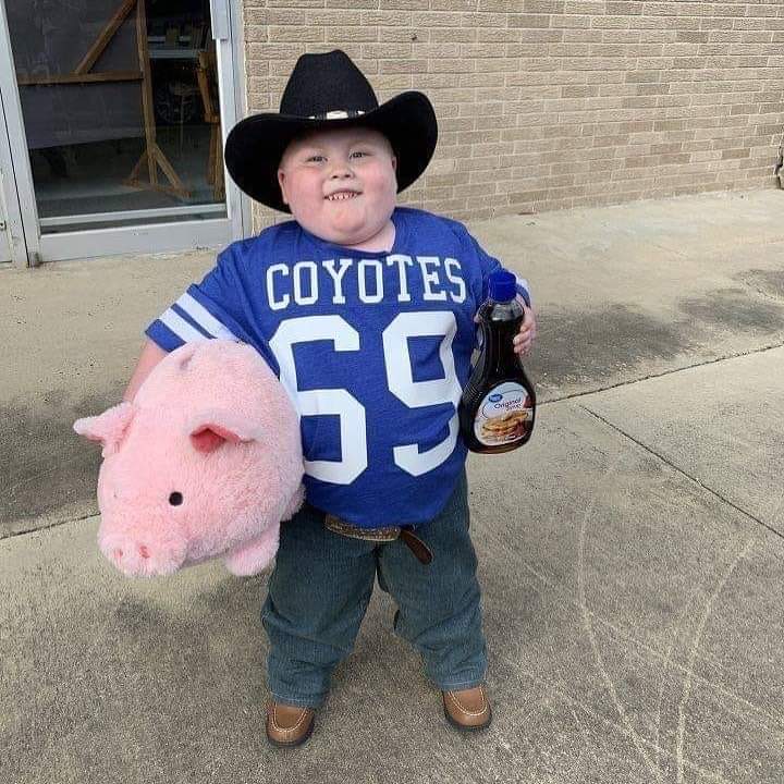 This kid gets all my fucking candy.  Halloween win..