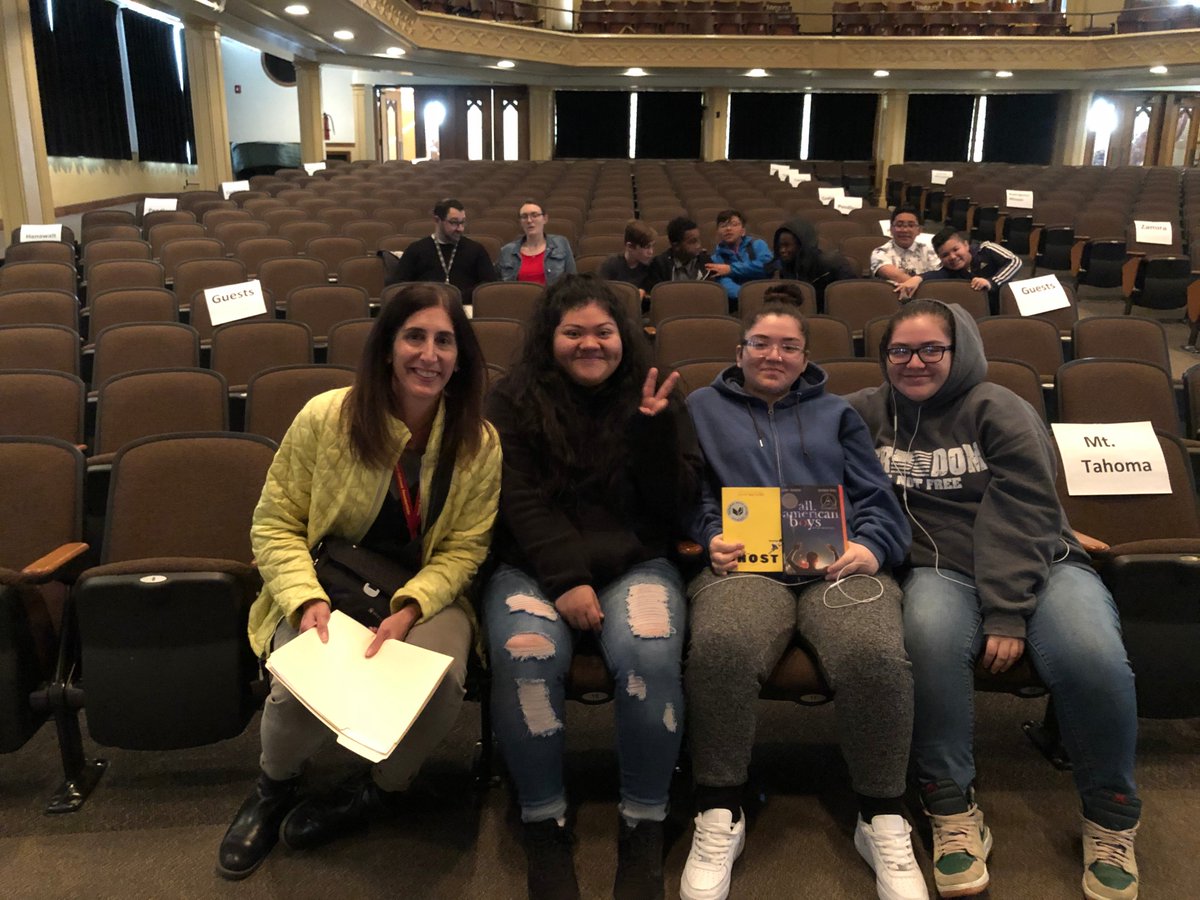 TBirdsRead's tweet photo. Awesome visit for TBirds Read with Jason Reynolds! https://t.co/J7UOaiYE2C