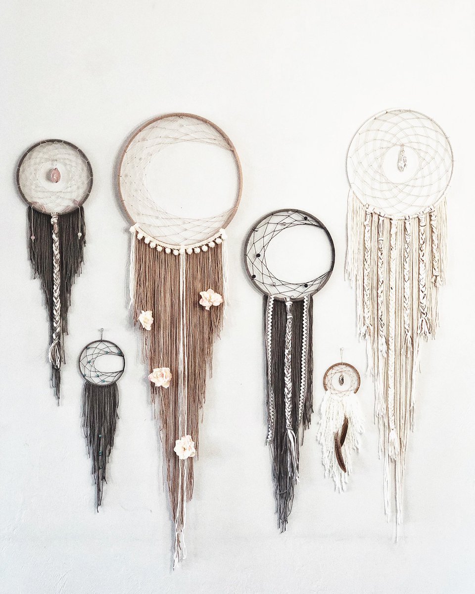 KiyahsCreations's tweet photo. Happy Halloween! 
I hope you all have a fun &amp; SAFE Holliday. Call the Uber. 🤙🏻
Also! Each of these Dreamys are available now, link in bio!🎃
#dream #dreamcatcher #kiyahscreations #diy #create #moon #crescent https://t.co/Dph2m3Hzje