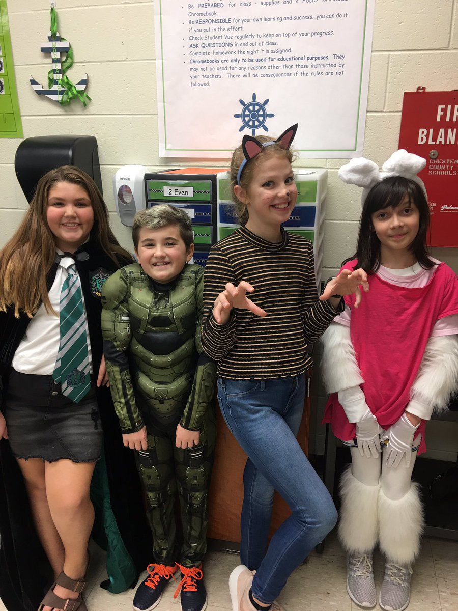 TFantell's tweet photo. Look at these SCMS cuties! So much fun to be able to dress up at school! Happy Halloween to all, stay safe! @SCM_Principal #GoSailors https://t.co/5WE9Z2mssn