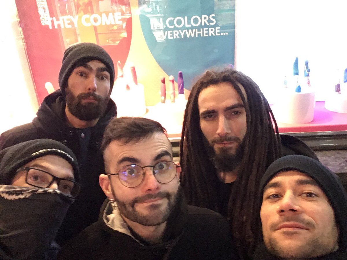 SphaeraBand's tweet photo. Nous sommes bien arrivés à #Amsterdam ! On profite de la ville avant notre concert demain au Poppodium 🤘 https://t.co/2YgX7TsJ1d