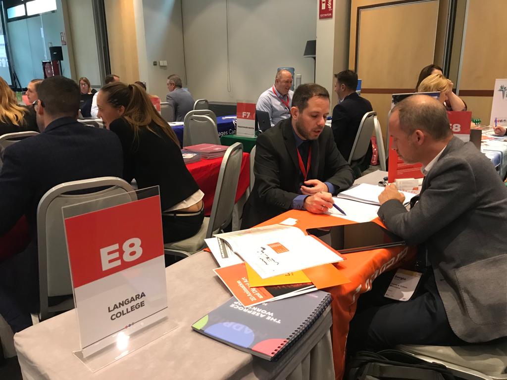 LangCanada's tweet photo. Thank you to @aseproce for inviting #LanguagesCanada to their annual workshop in #Madrid! Number of Spanish students coming to #Canada continues to grow!
#intled #Spain https://t.co/ka7wCIMBWt