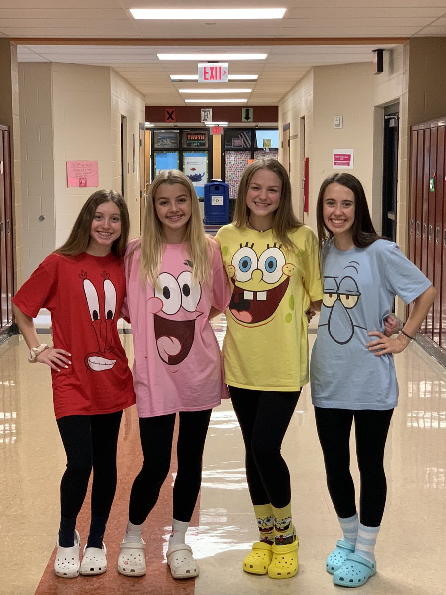 CwmsMrs's tweet image. Happy Halloween from Team 8-3! #costumeday #SpiritWeek #CWMSChangemakers @CWMS_office #cwway