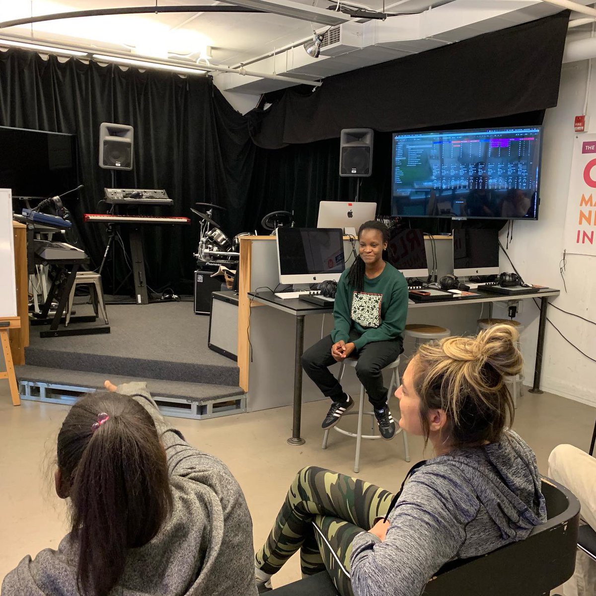 The lovely @redsoulstice spoke at @BeatsByGirlz on Monday! She broke down the fundamentals of making a beat to the amazing girls at the organization and gave inspiration for the next generation to come. Twas a great time💃🏽 #beatsbygirlz #nyc